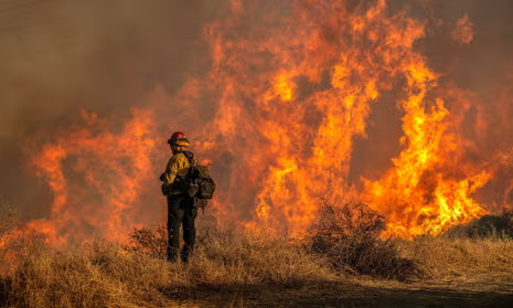 Firefighters Race to Contain Los Angeles Wildfires as 24 Confirmed Dead