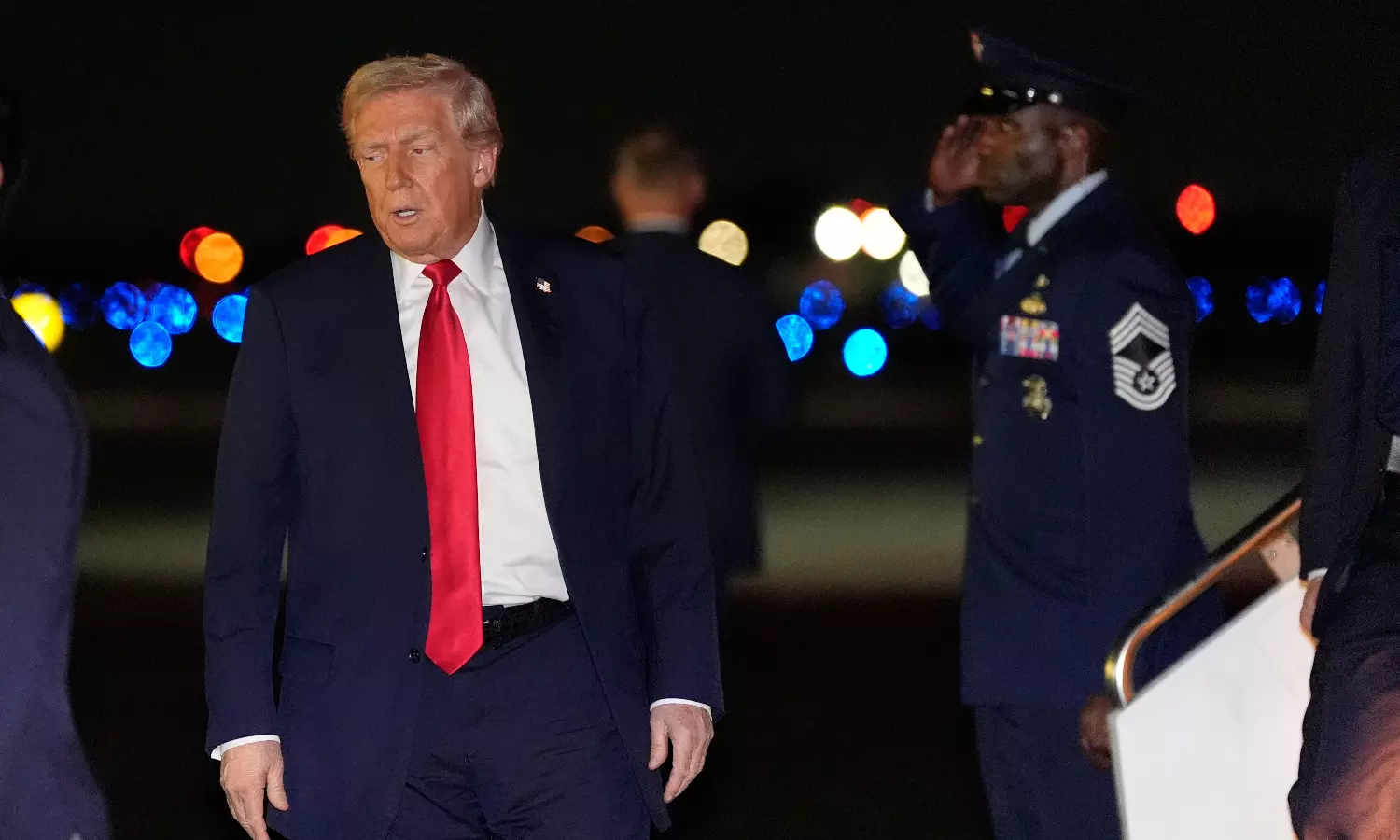 Trump Pushes Migration Freeze After Deadly DC Guard Shooting